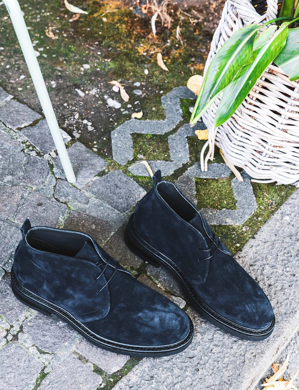 Botas militares azul ante