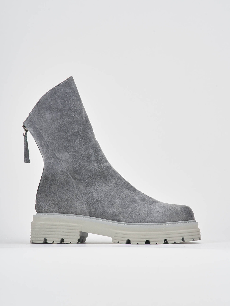 Botines de tacón bajo tacón 2 cm gris ante