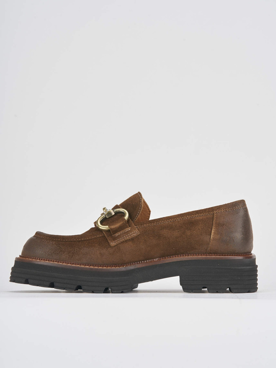 Mocasines tacón 2 cm marrón ante