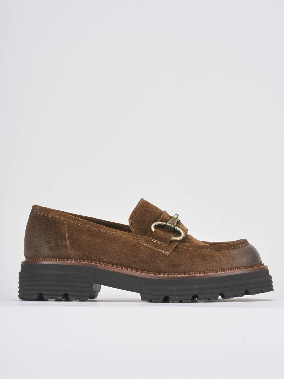 Mocasines tacón 2 cm marrón ante