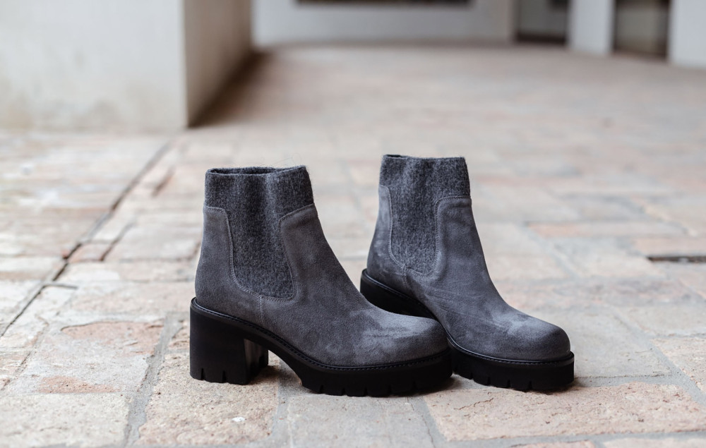 High heel ankle boots heel 5 cm grey suede