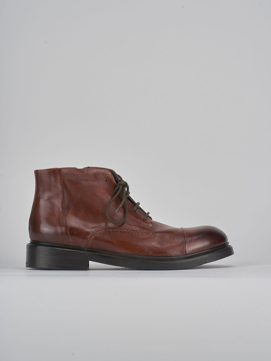 Botas militares marrón cuero