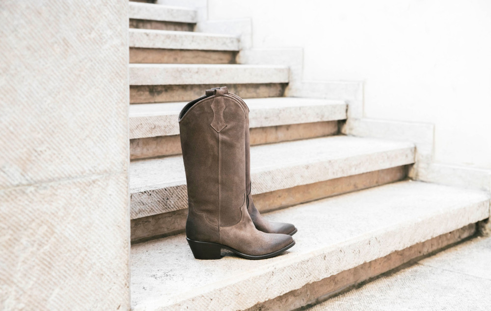 High heel boots heel 5 cm beige suede