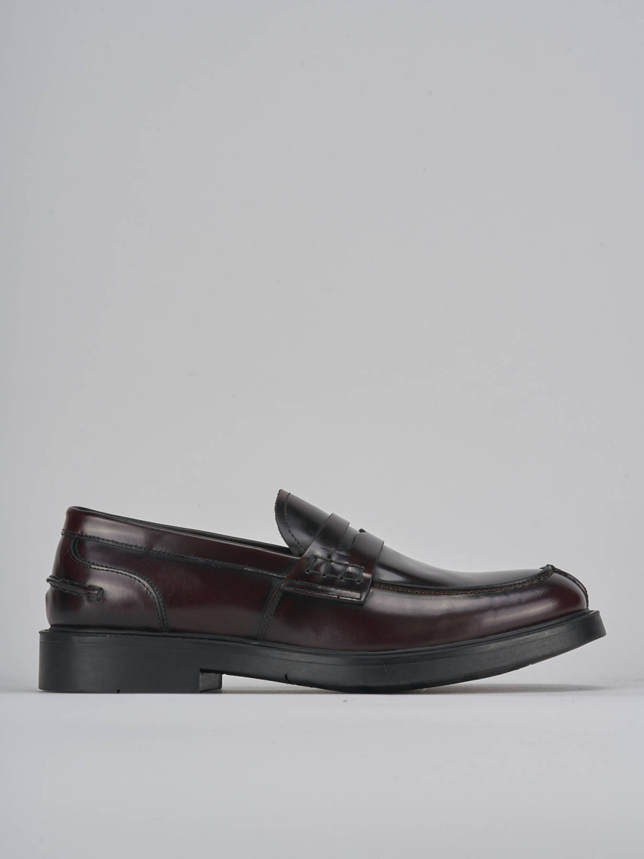 Mocasines burdeos cuero