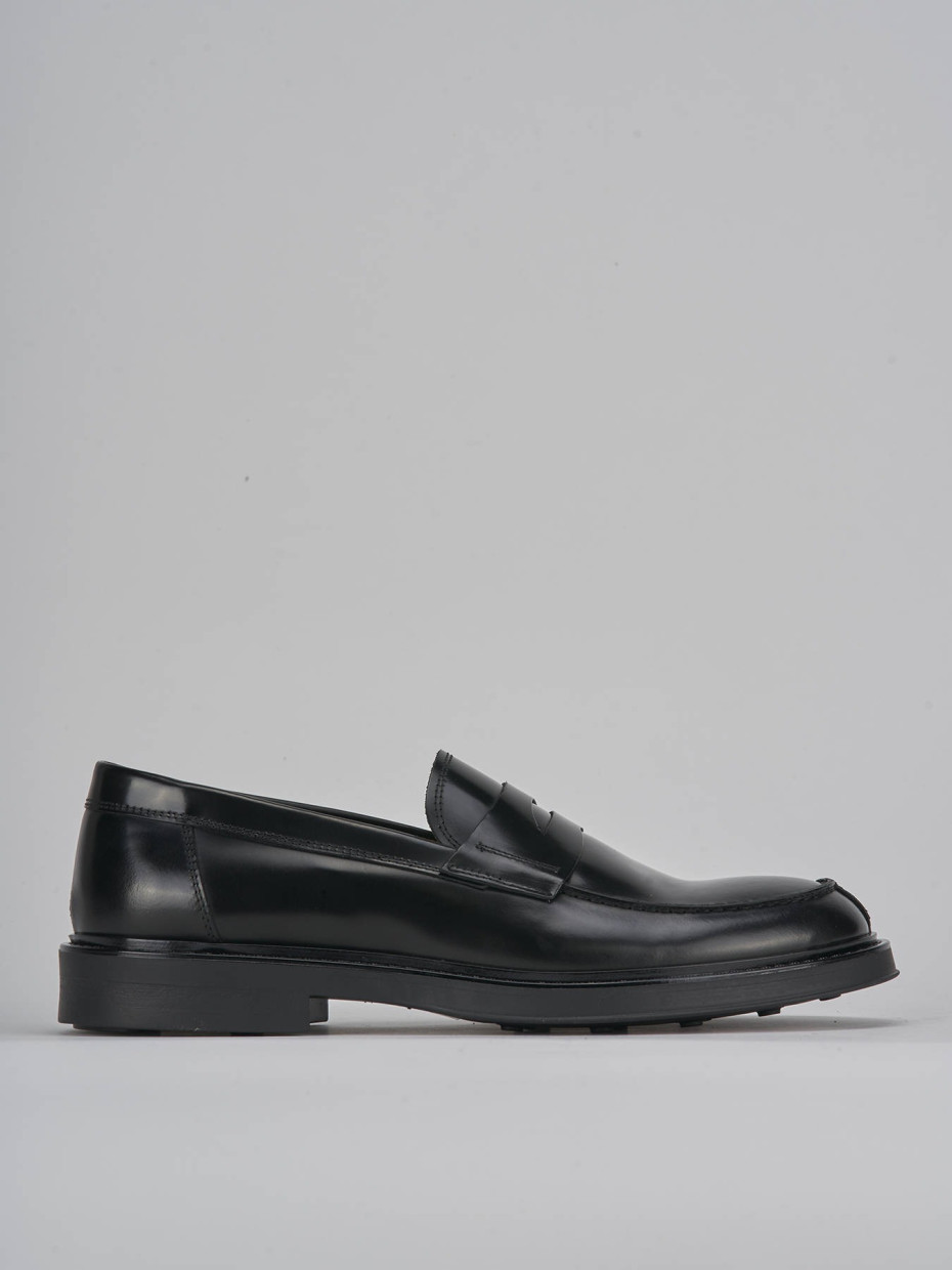 Mocasines negro cuero