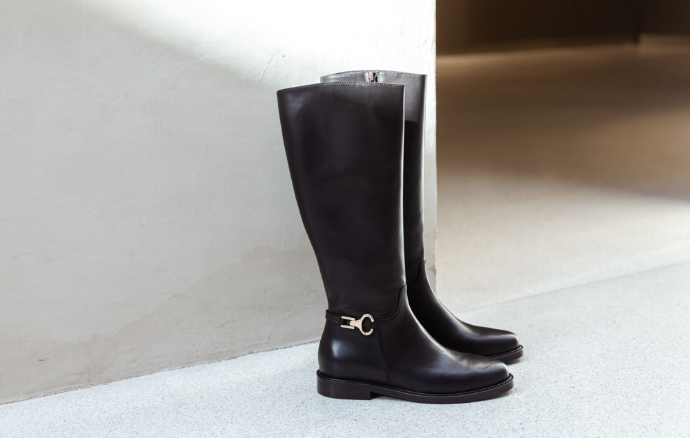 Botas de tacón bajo tacón 2 cm negro cuero