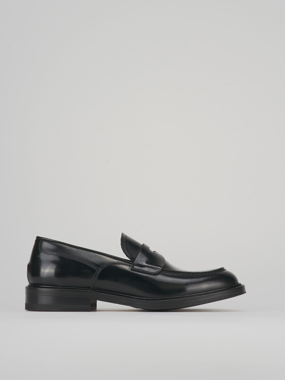 Mocasines negro cuero