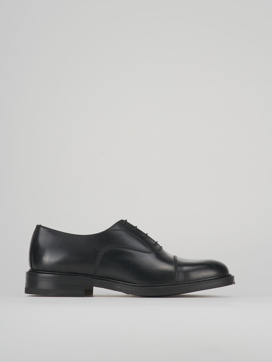 Zapatos de cordones negro cuero