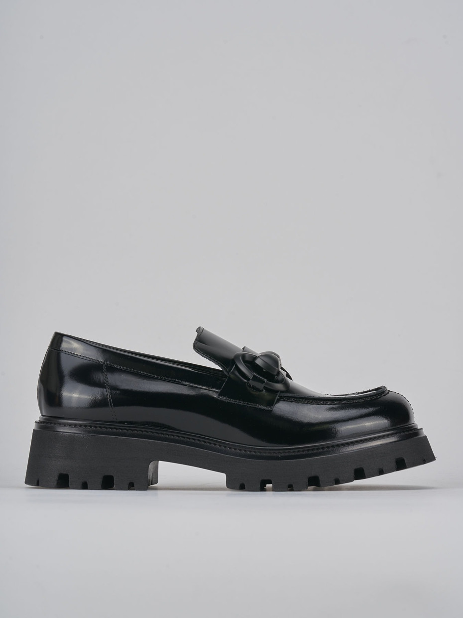 Mocasines tacón 2 cm negro cuero