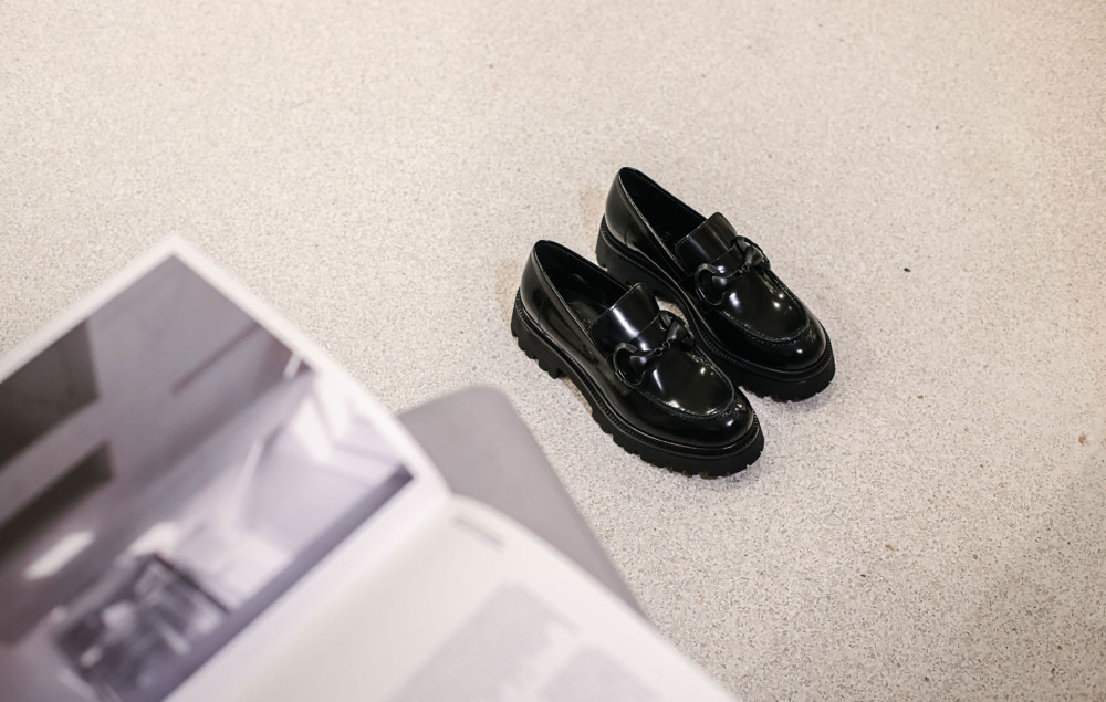 Mocasines tacón 2 cm negro cuero