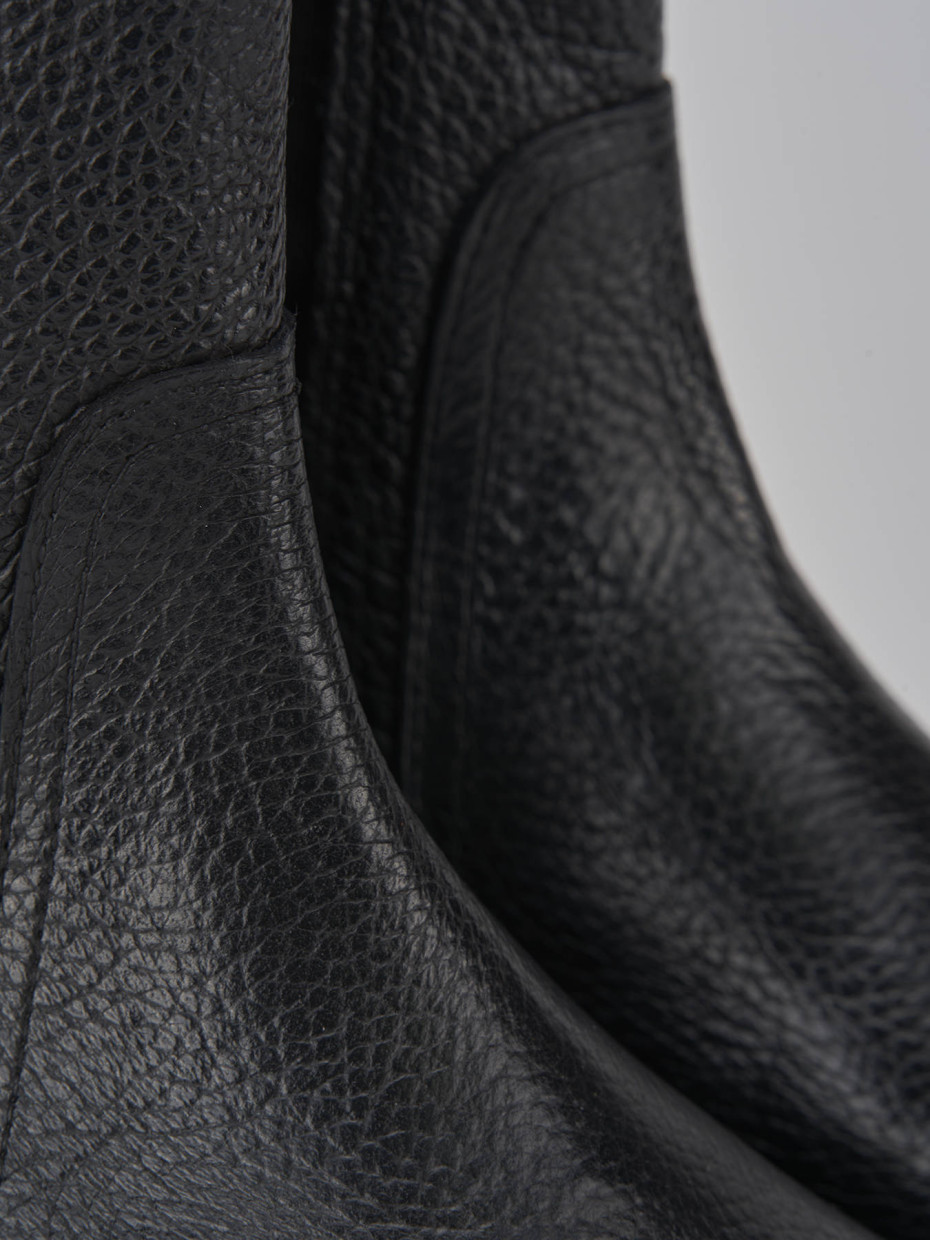 Botines de tacón bajo tacón 2 cm negro cuero