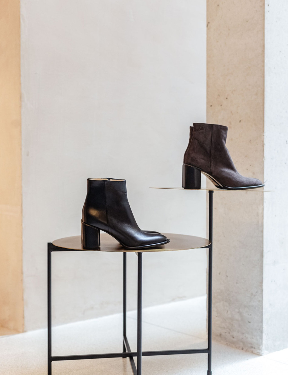 High heel ankle boots heel 7 cm dark brown suede