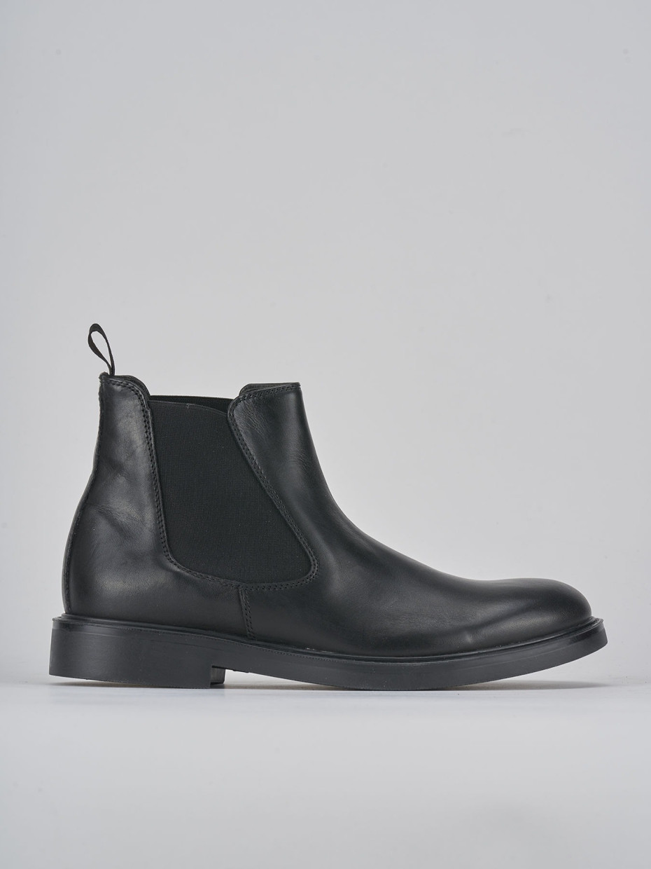 Botines negro cuero