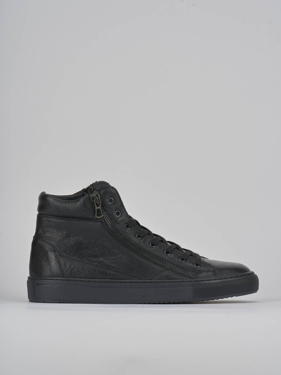 Sneakers black leather