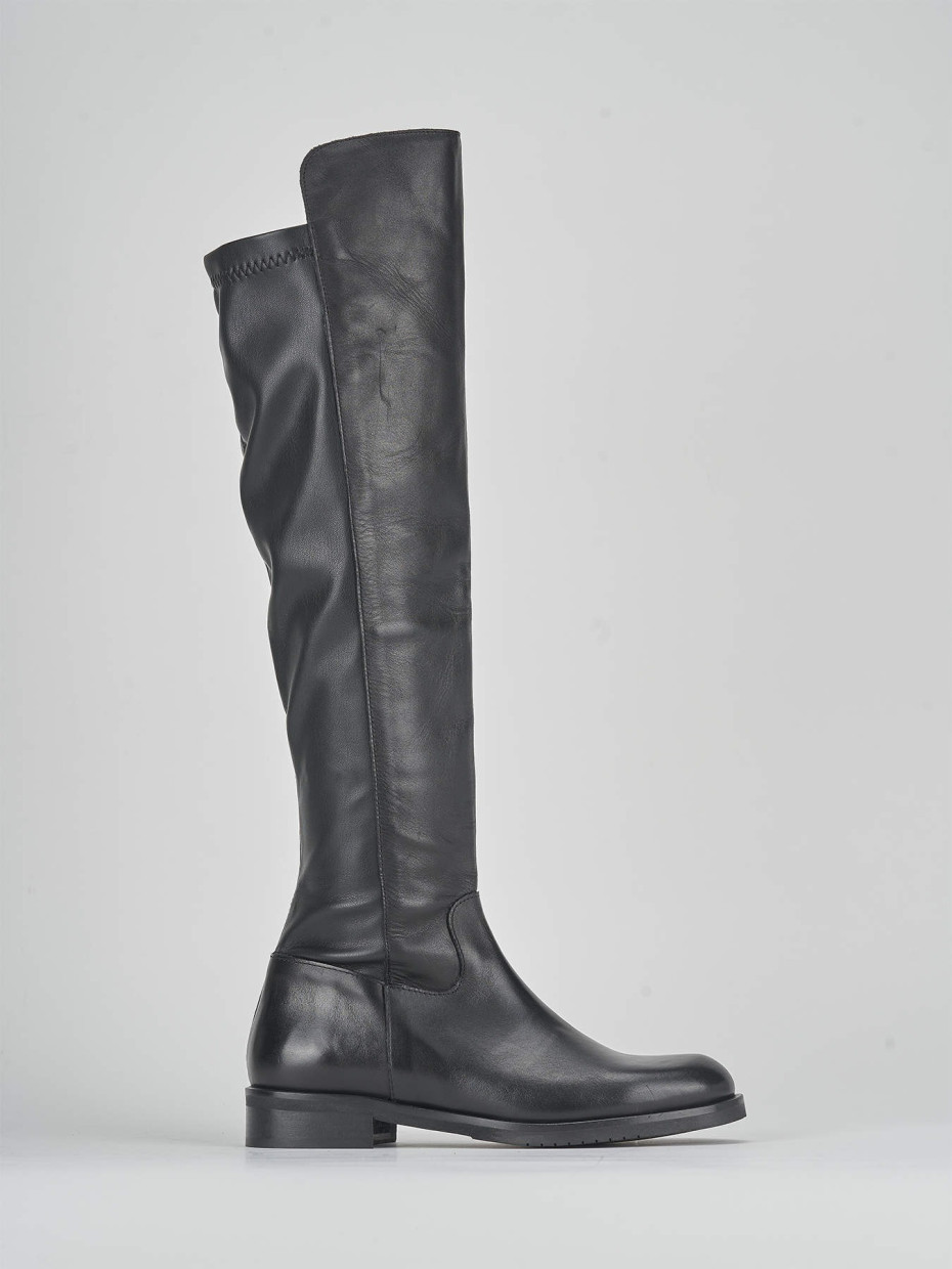 Botas de tacón bajo tacón 2 cm negro cuero