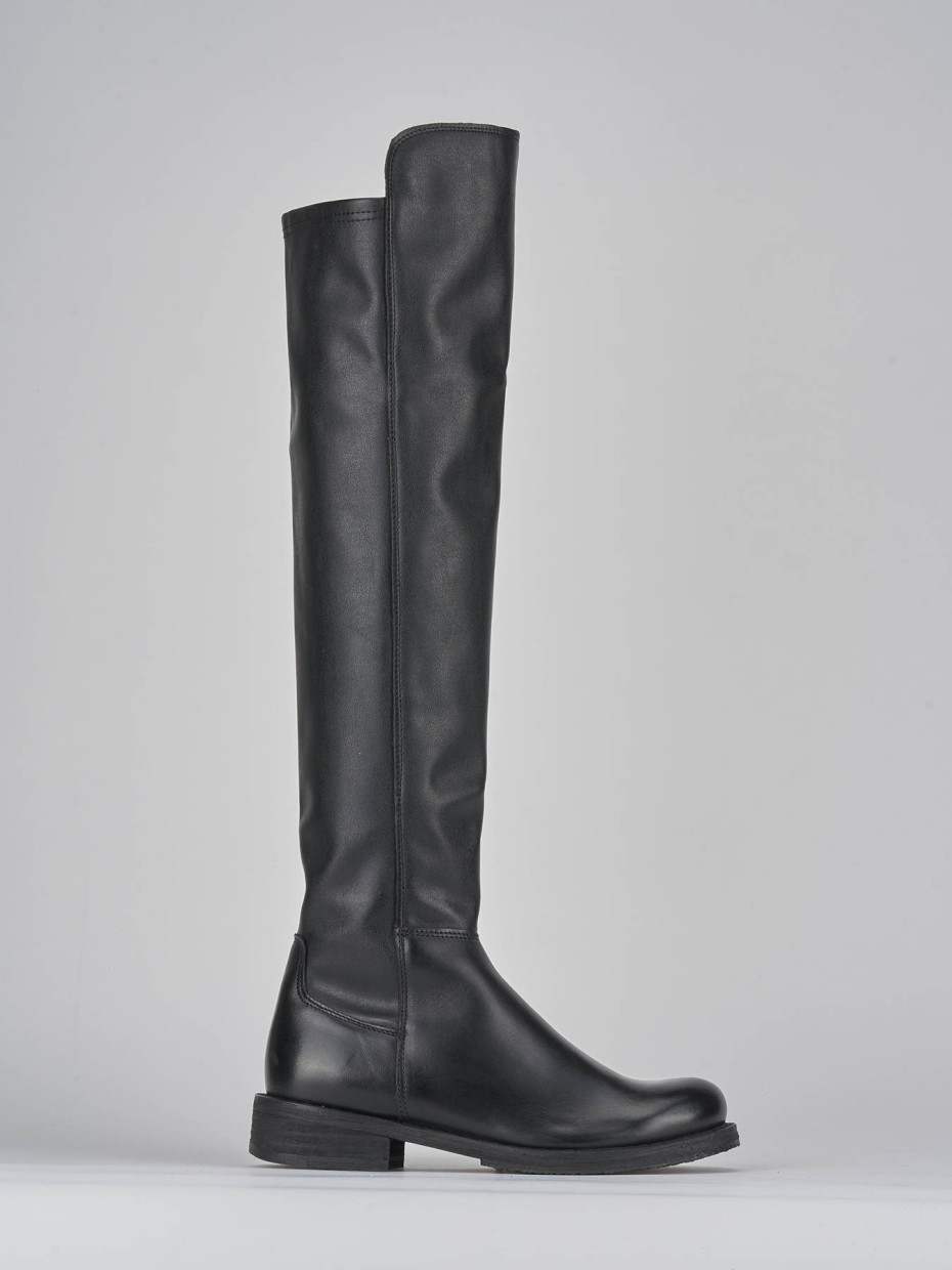 Botas de tacón bajo tacón 2 cm negro cuero