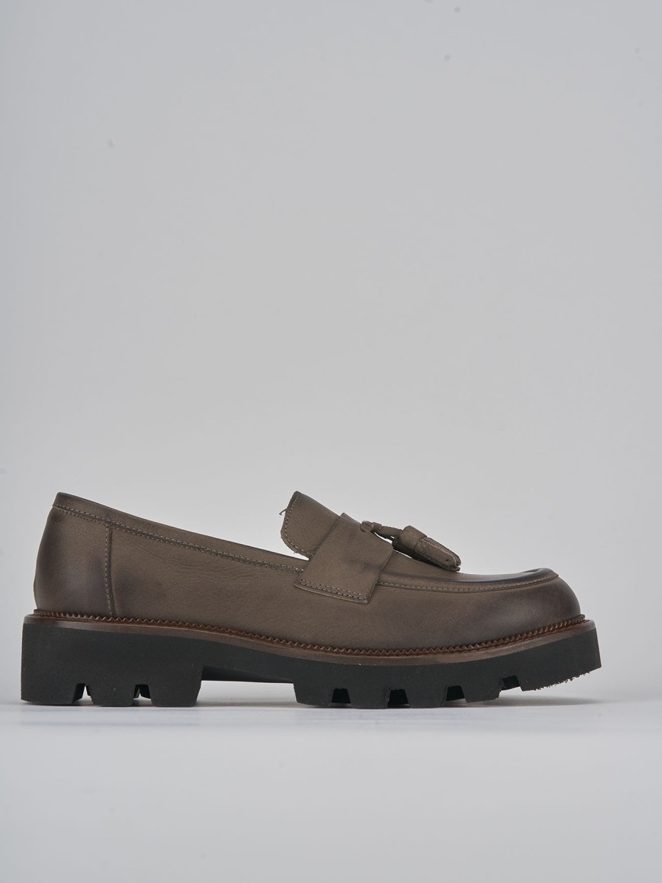 Mocasines tacón 3 cm beis nobuk