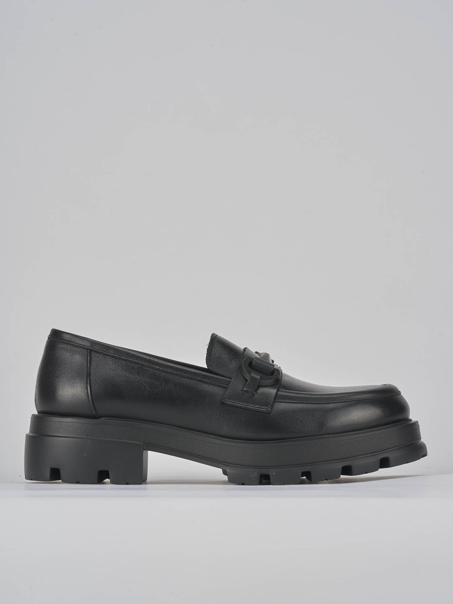 Mocasines tacón 2 cm negro cuero