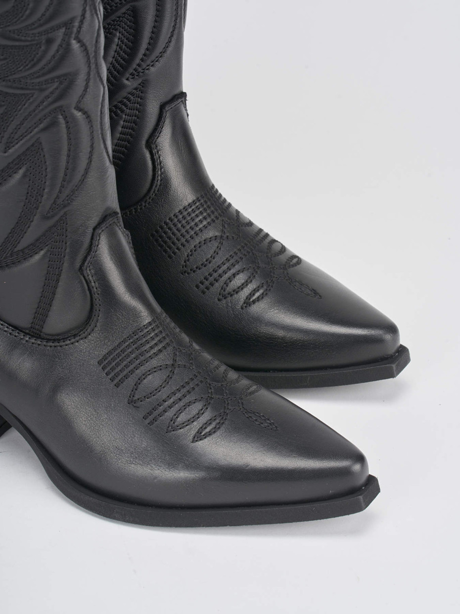 Stivali tacco 5cm pelle nero