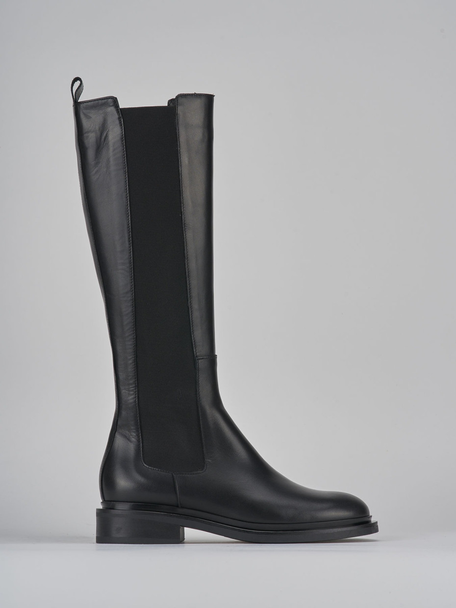 Botas de tacón bajo tacón 2 cm negro cuero