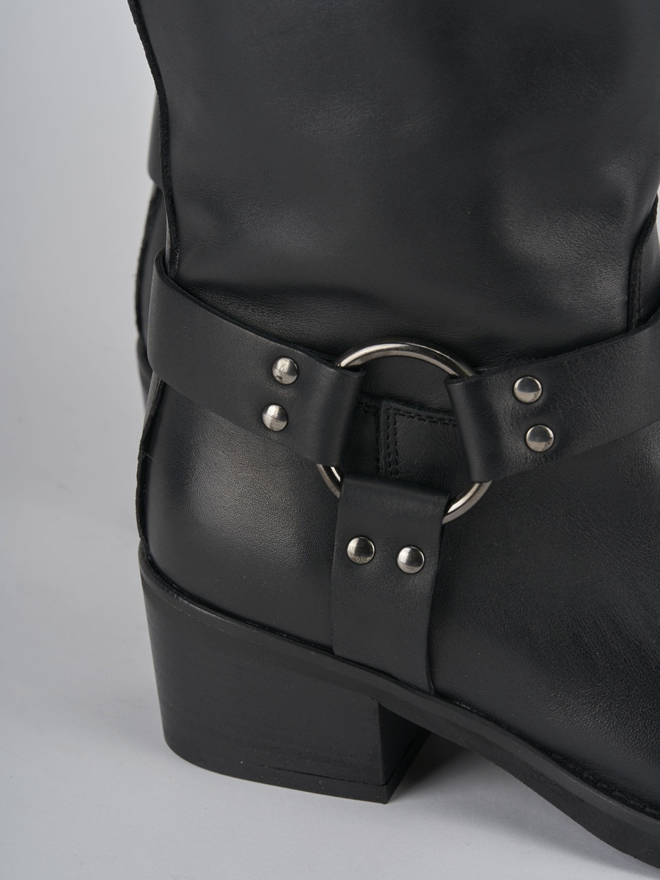 Botas de tacón bajo tacón 4 cm negro cuero