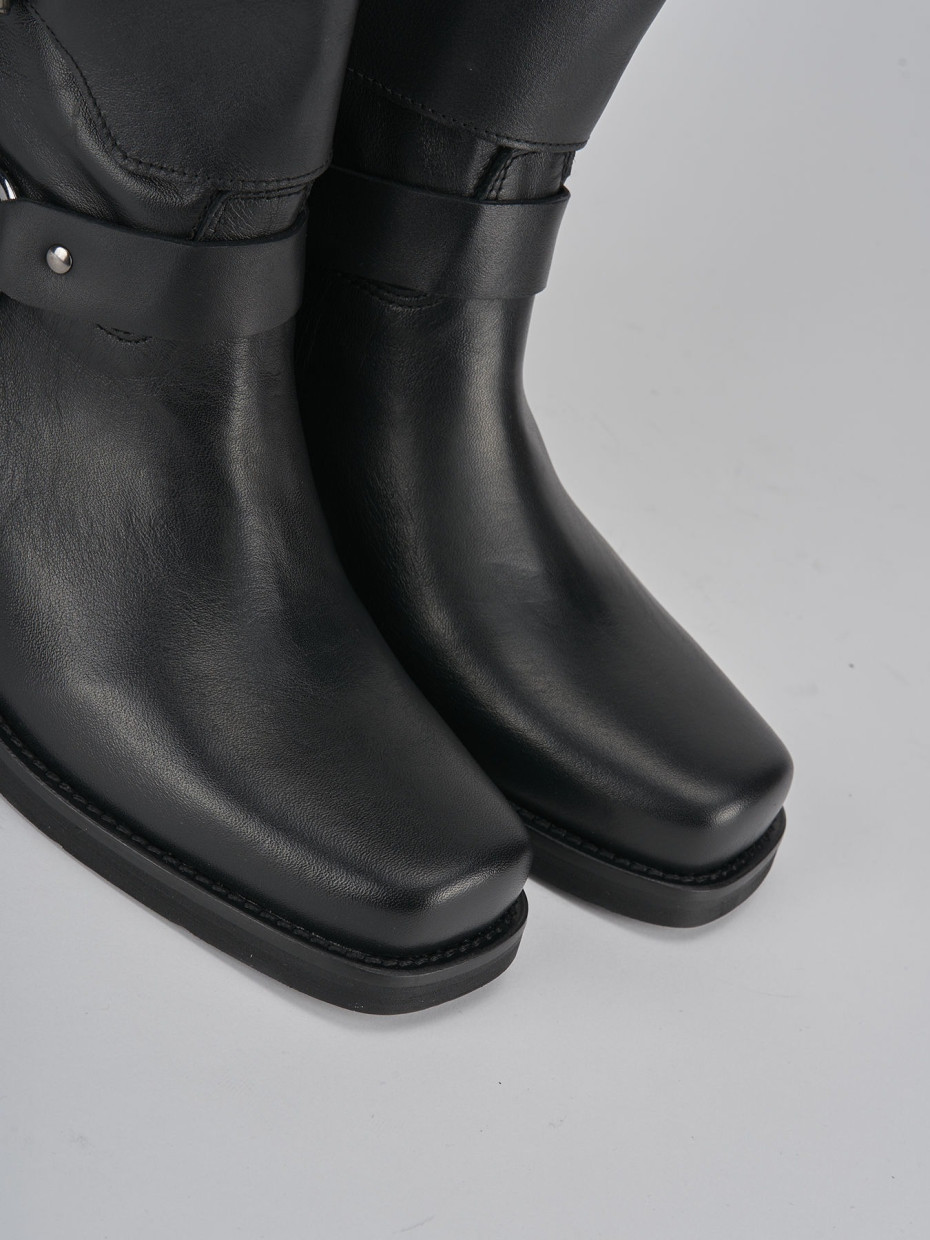 Botas de tacón bajo tacón 4 cm negro cuero