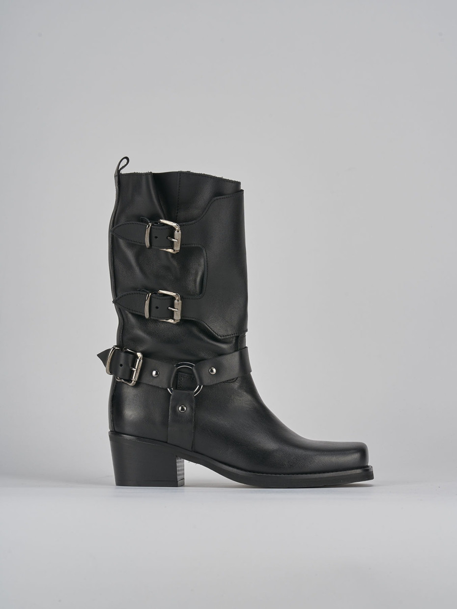 Botas de tacón bajo tacón 4 cm negro cuero