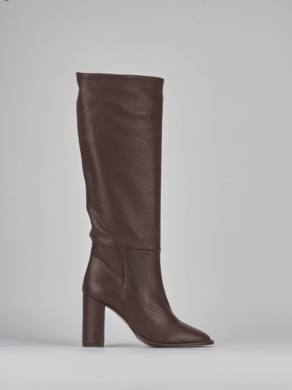 Botas de tacón alto tacón 9 cm marrón oscuro cuero