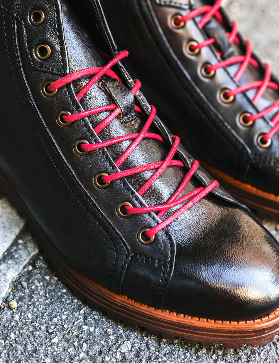 Botas militares marrón cuero
