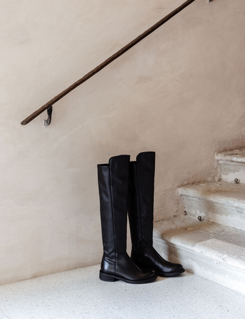 Botas de tacón bajo tacón 2 cm negro cuero