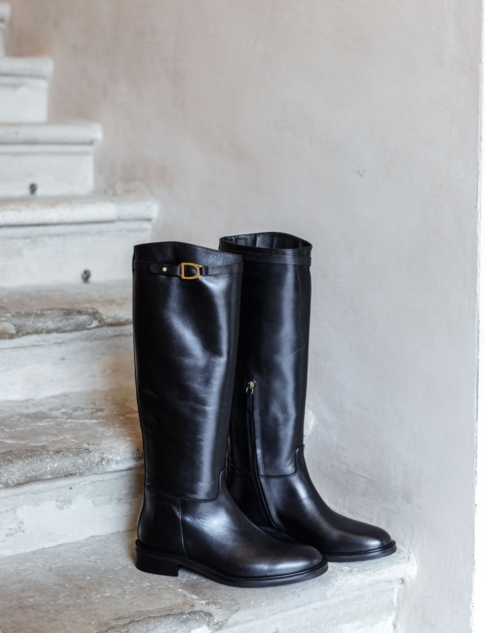 Botas de tacón bajo tacón 3 cm negro cuero