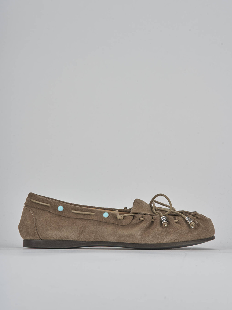 Mocasines tacón 1 cm beis ante