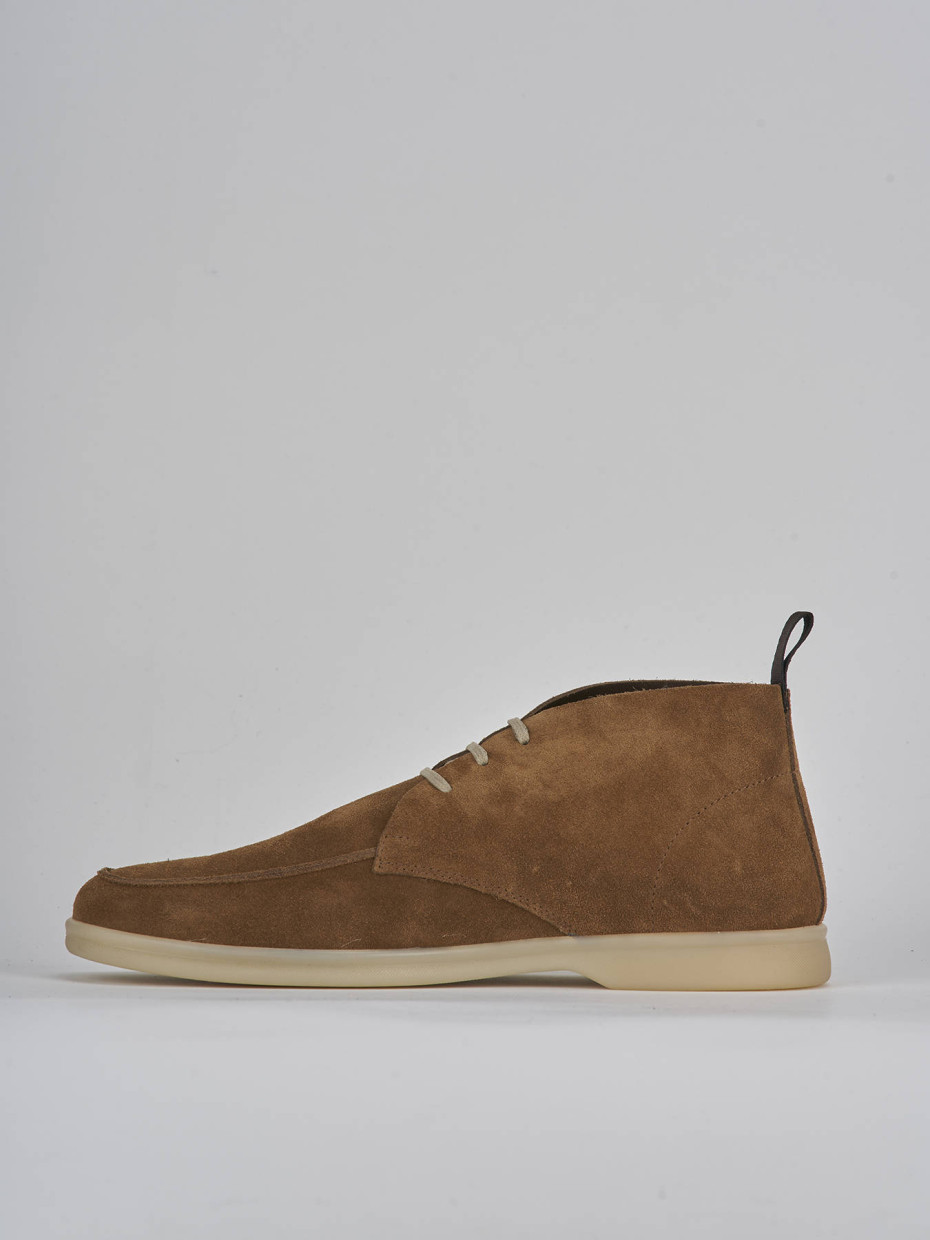 Lace-up shoes brown suede