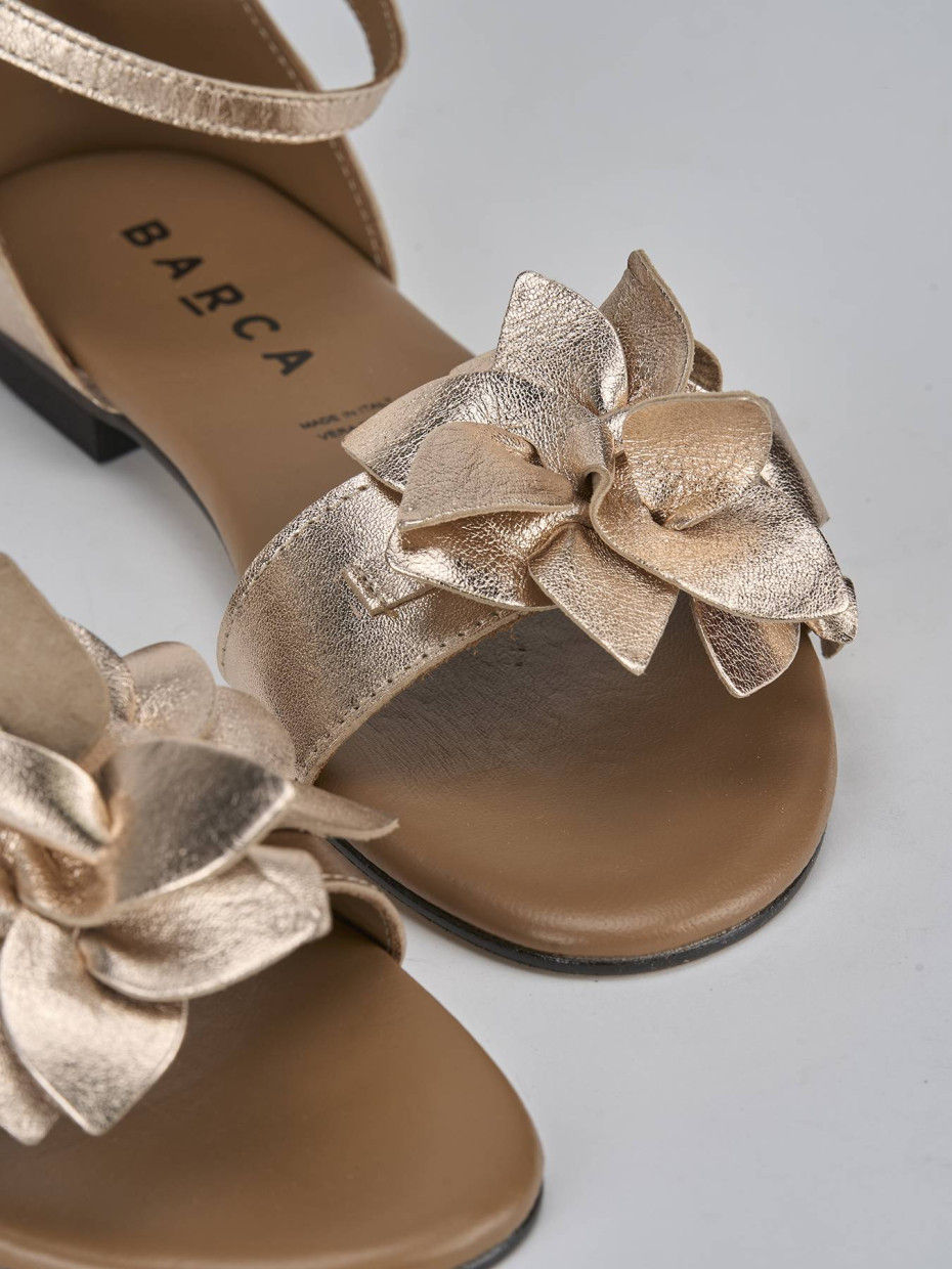 Sandalias de tacón bajo tacón 1 cm rosa laminado