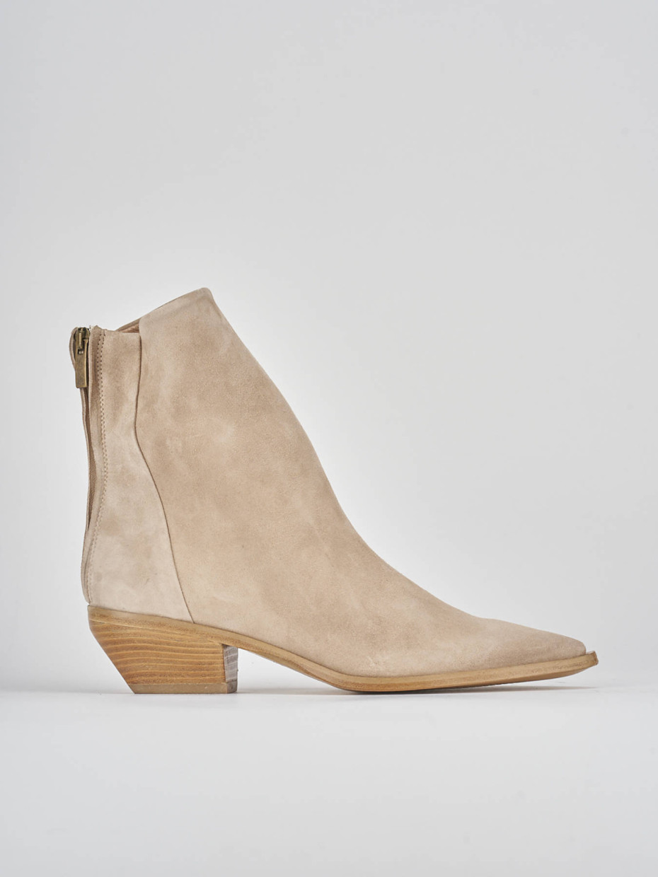 Low heel ankle boots heel 3 cm beige suede