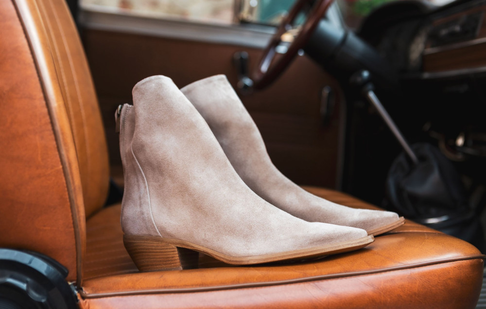 Low heel ankle boots heel 3 cm beige suede