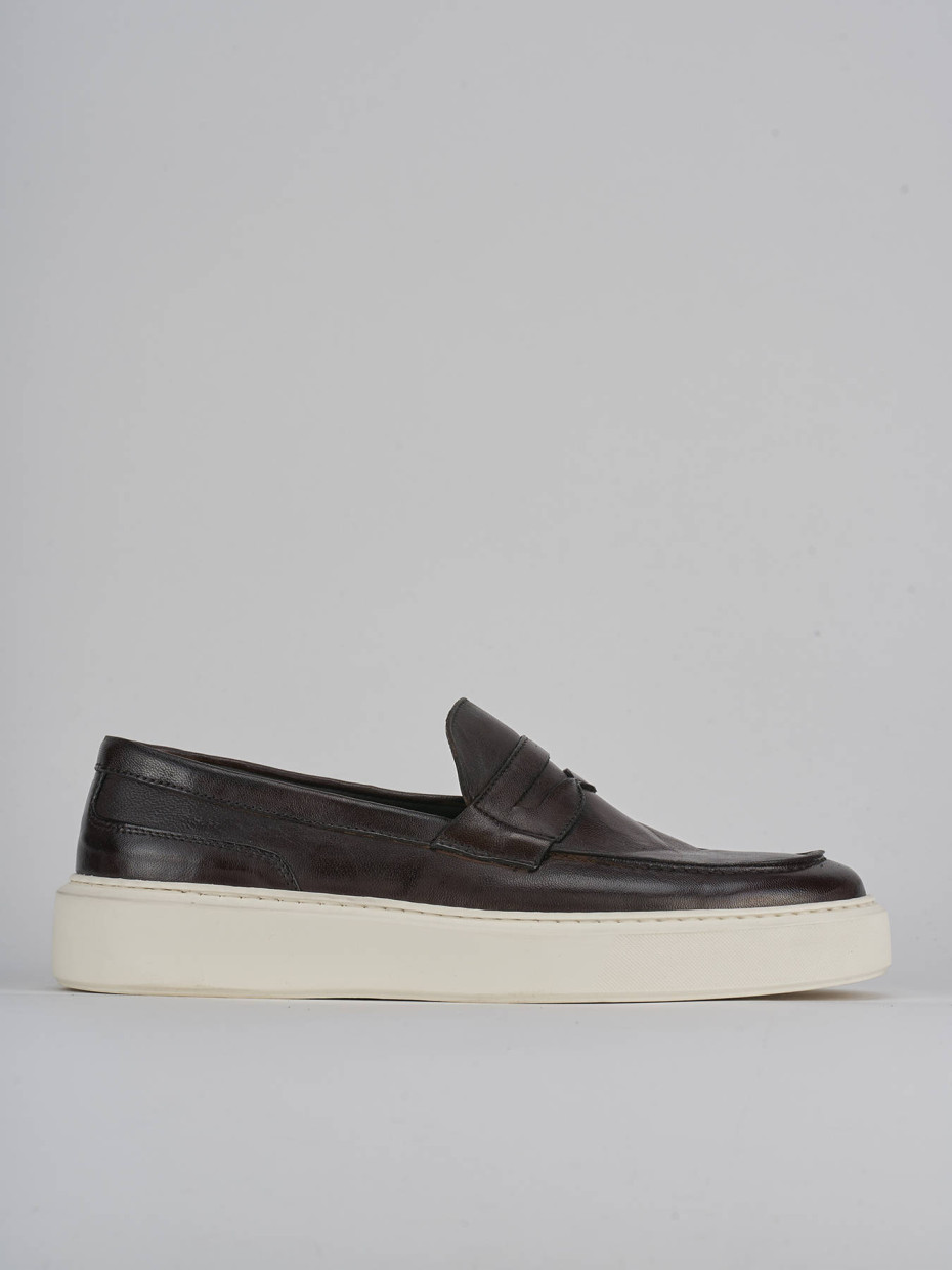 Loafers dark brown leather