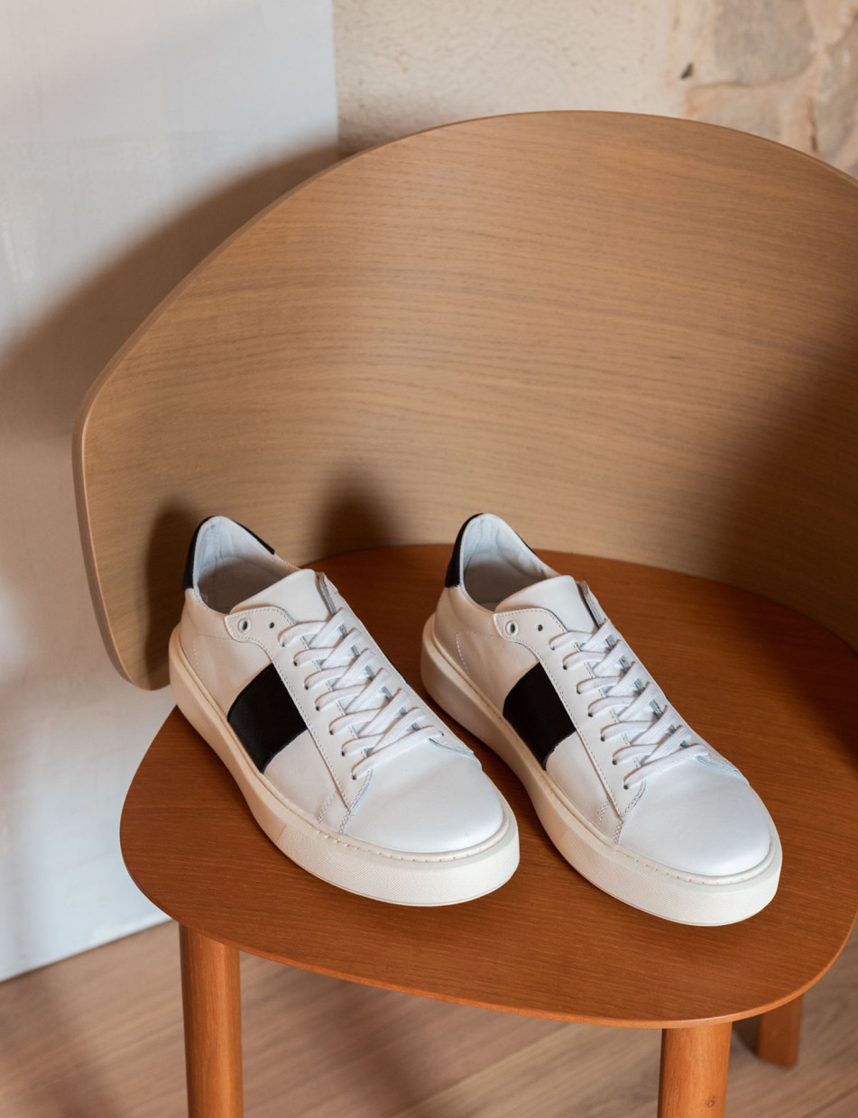 Zapatillas deportivas blanco cuero