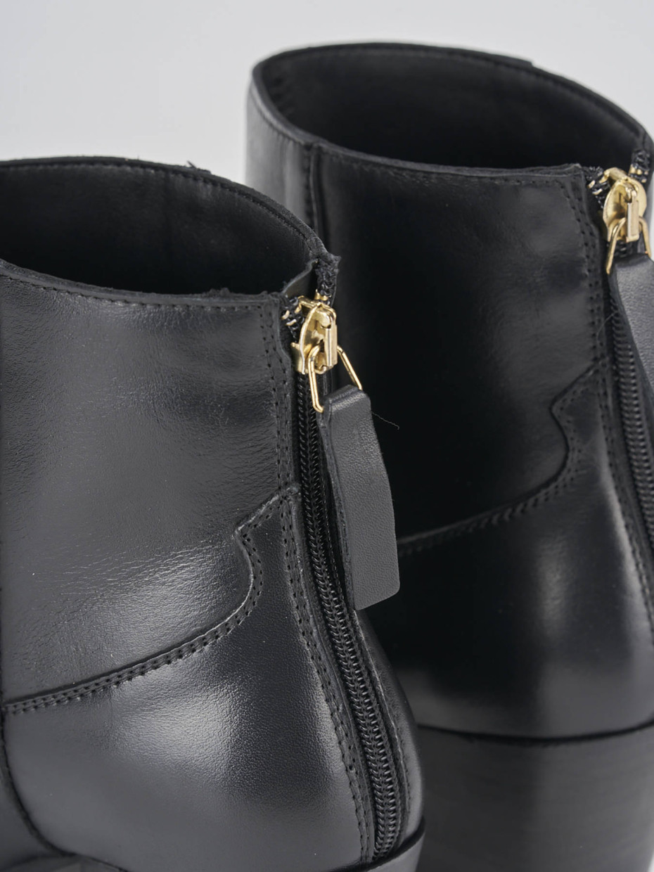 High heel ankle boots heel 6 cm black leather
