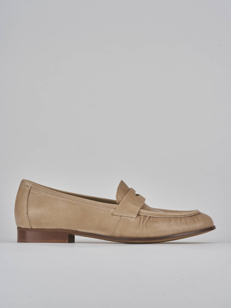 Mocasines tacón 1 cm beis cuero