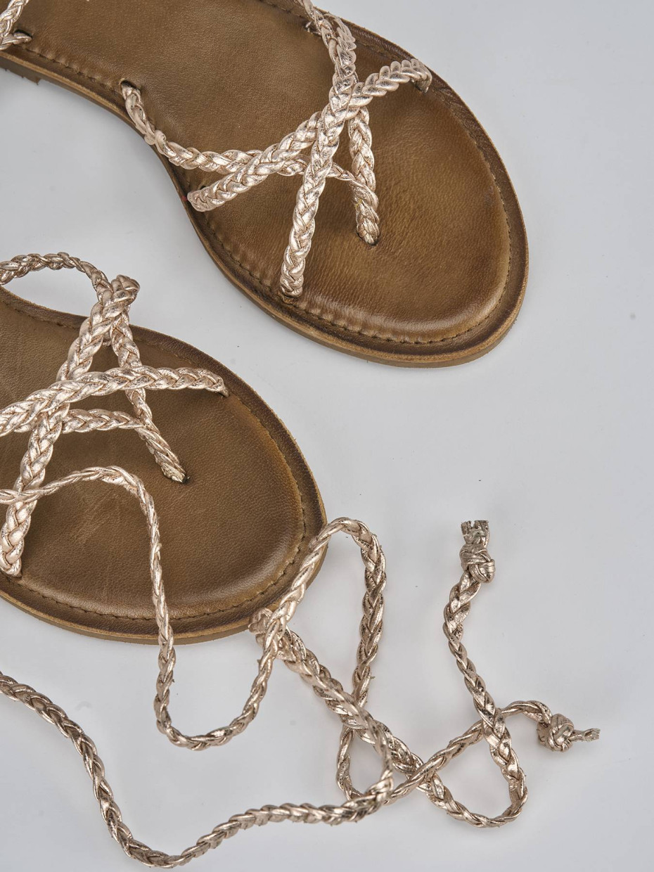 Sandalias de tacón bajo tacón 1 cm bronce cuero