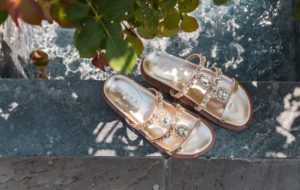 Slippers gold leather
