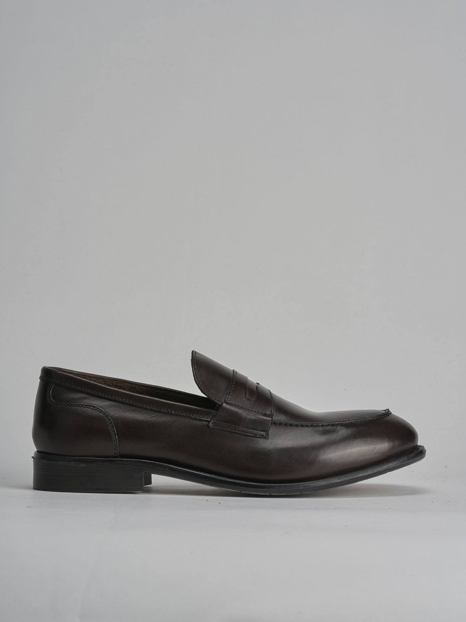 Mocasines marrón oscuro cuero