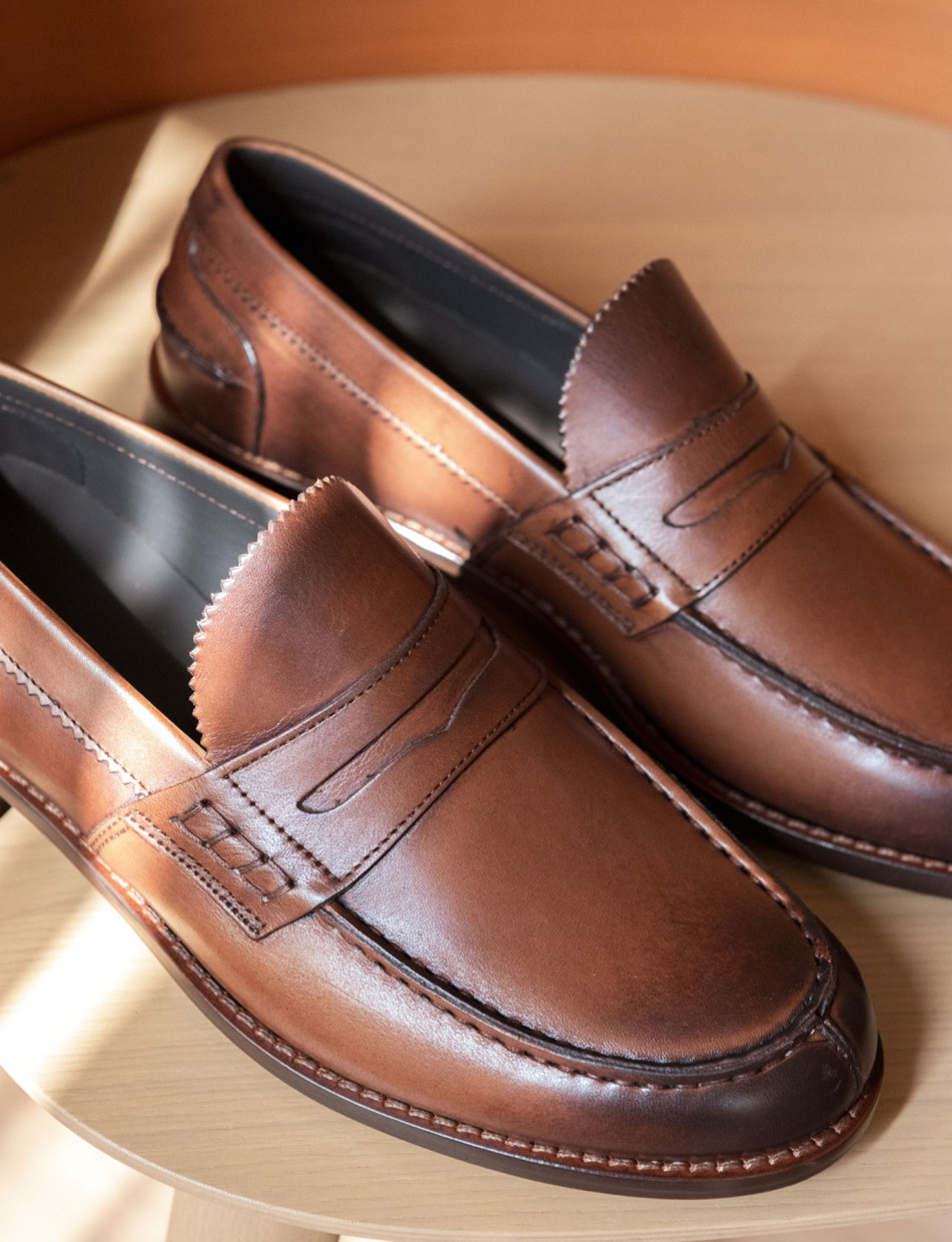 Mocasines marrón cuero