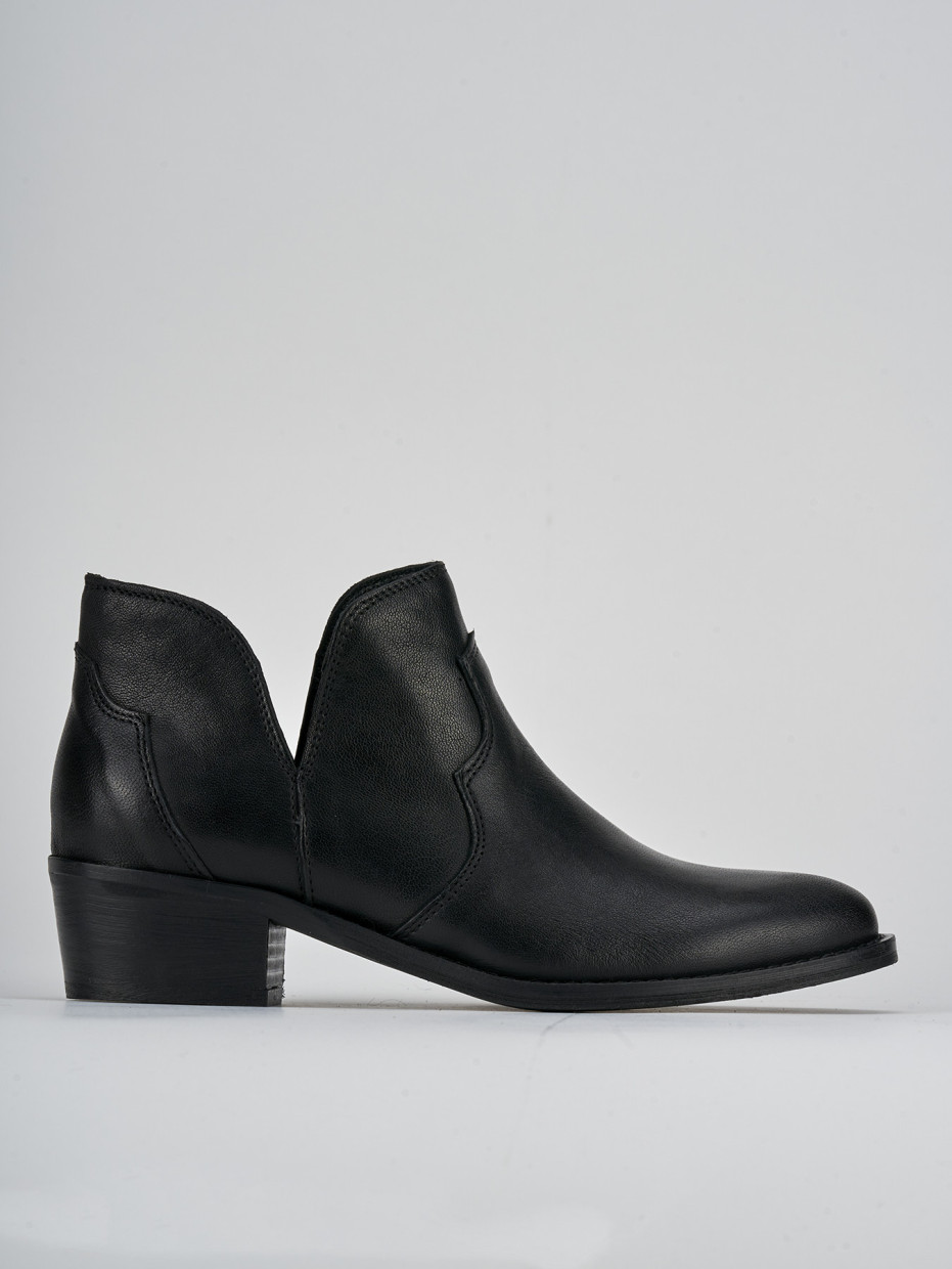 Botines de tacón bajo tacón 2 cm negro cuero