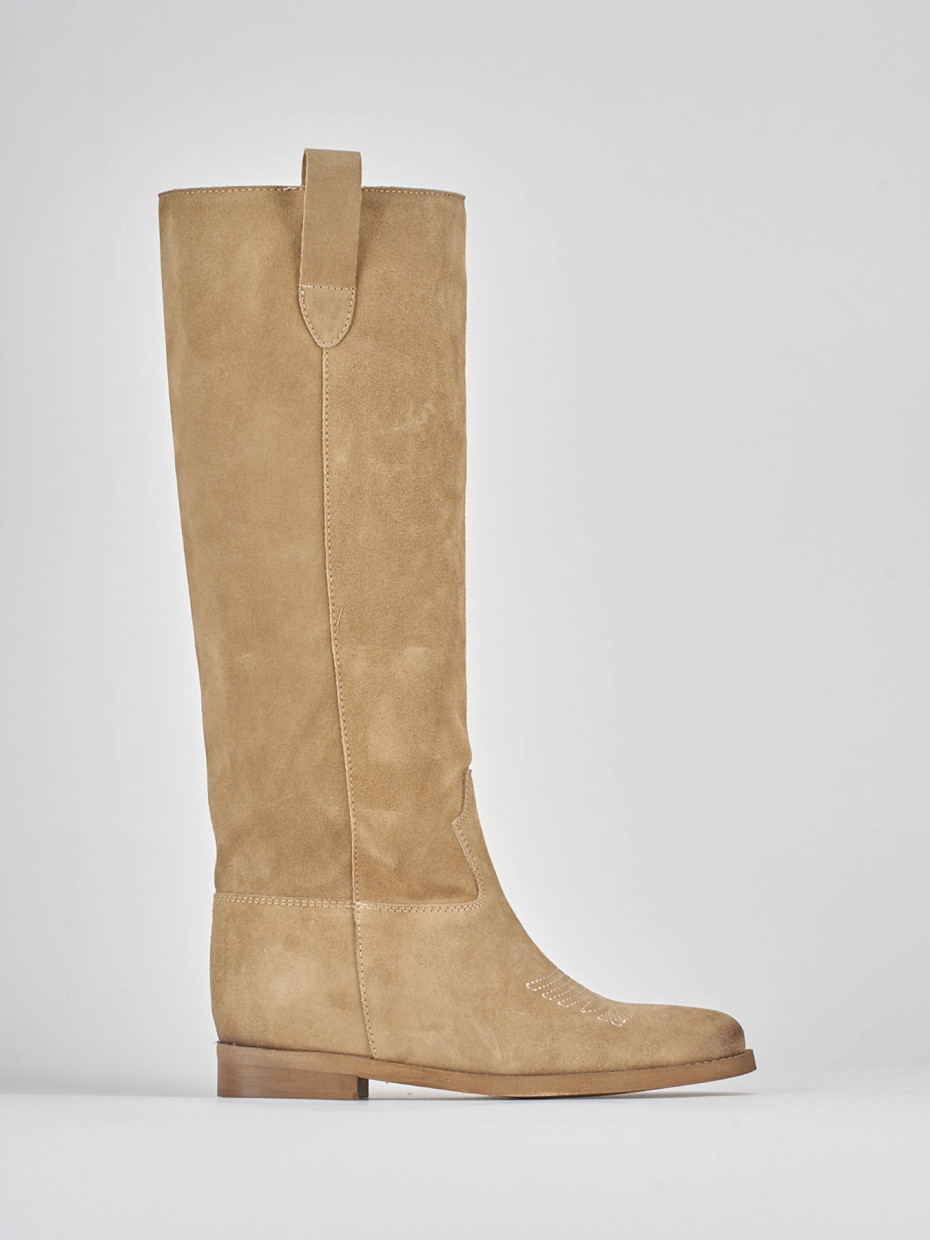 Botas de tacón bajo tacón 1 cm marrón ante