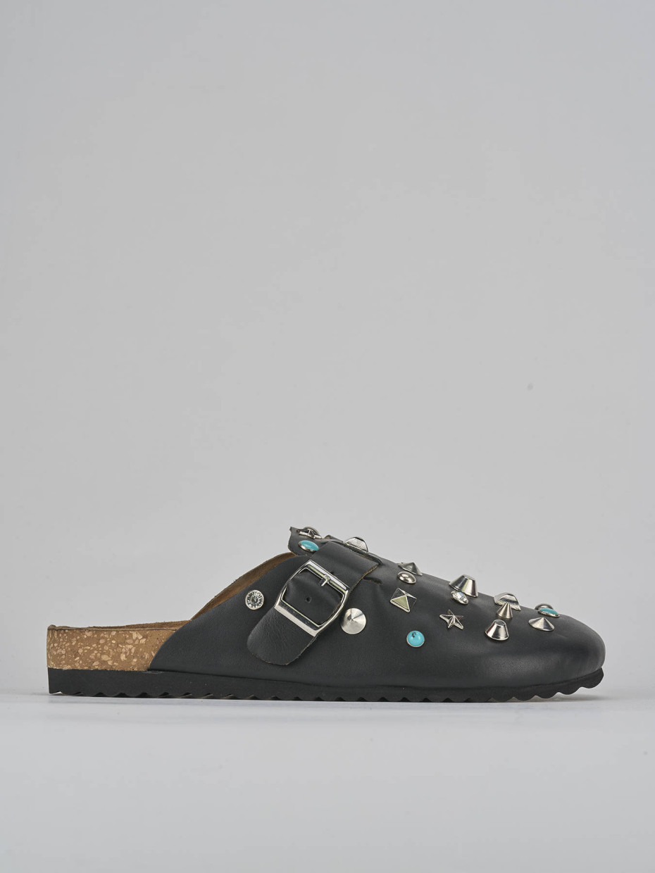 Zuecos con tacón negro cuero