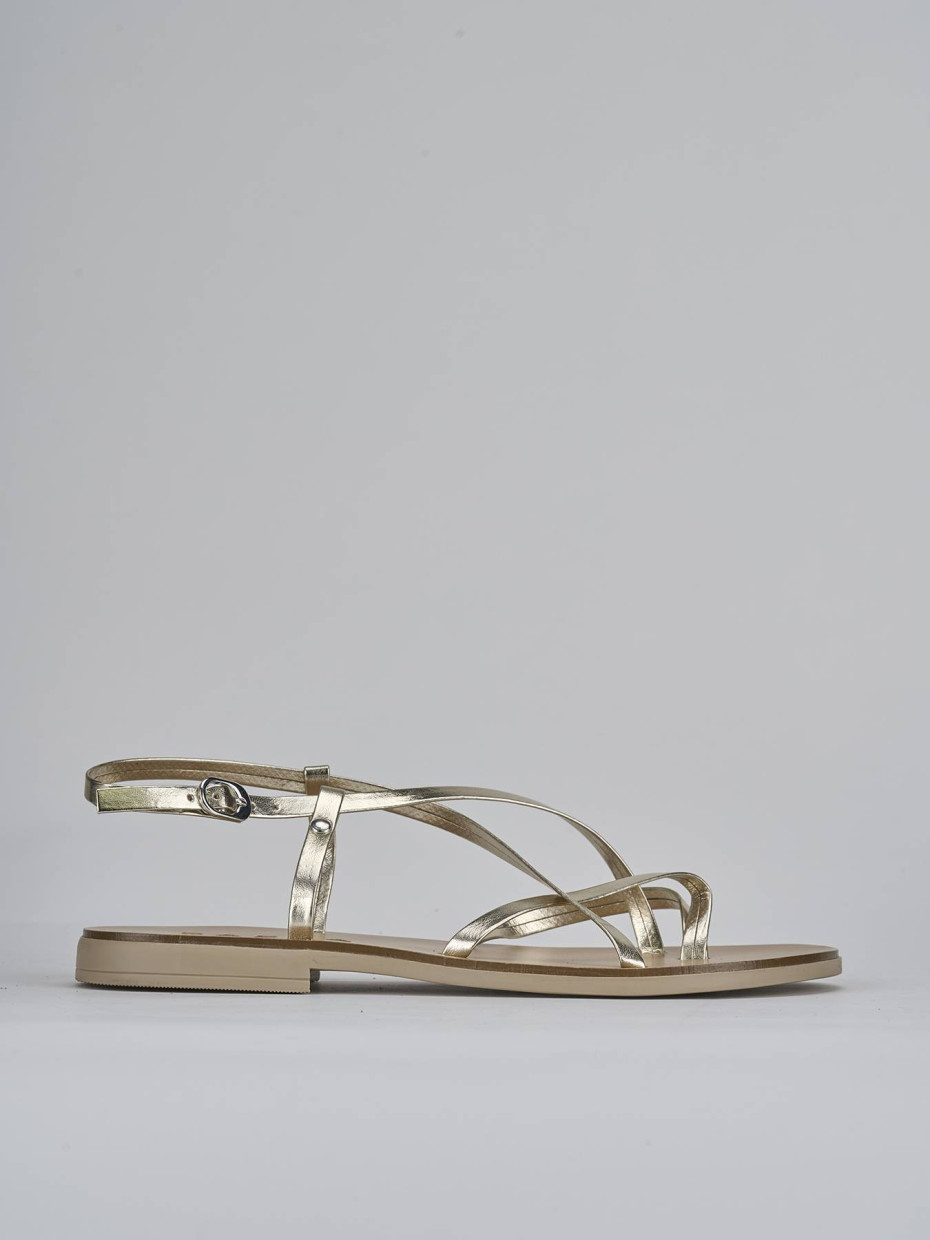 Sandalias de tacón bajo tacón 1 cm oro cuero