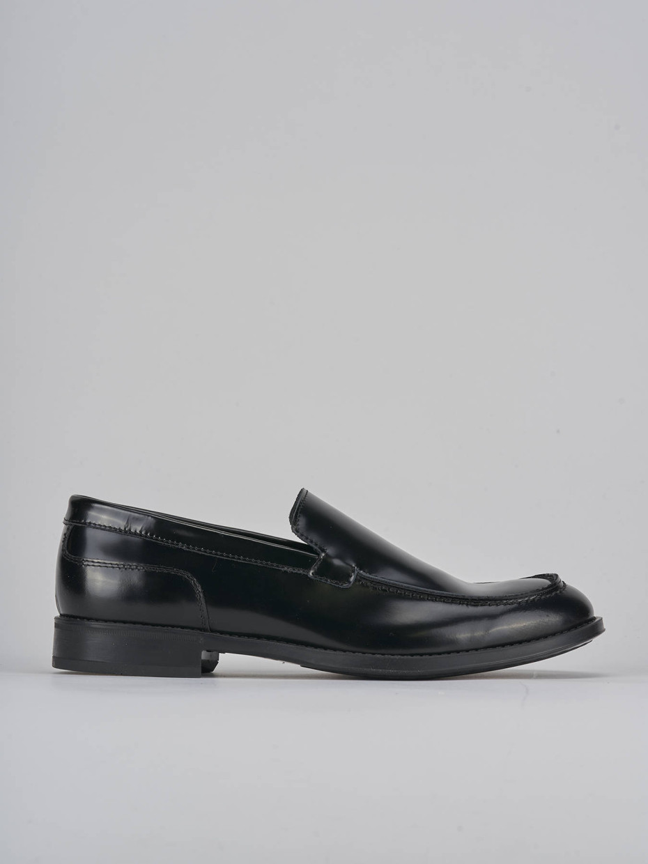 Mocasines negro cuero