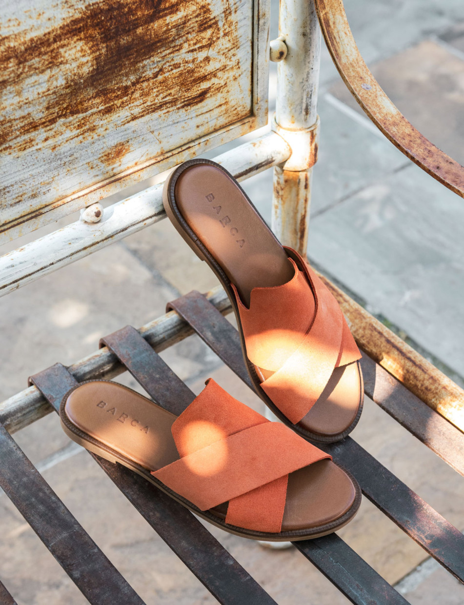 Mules tacón 1 cm naranja ante